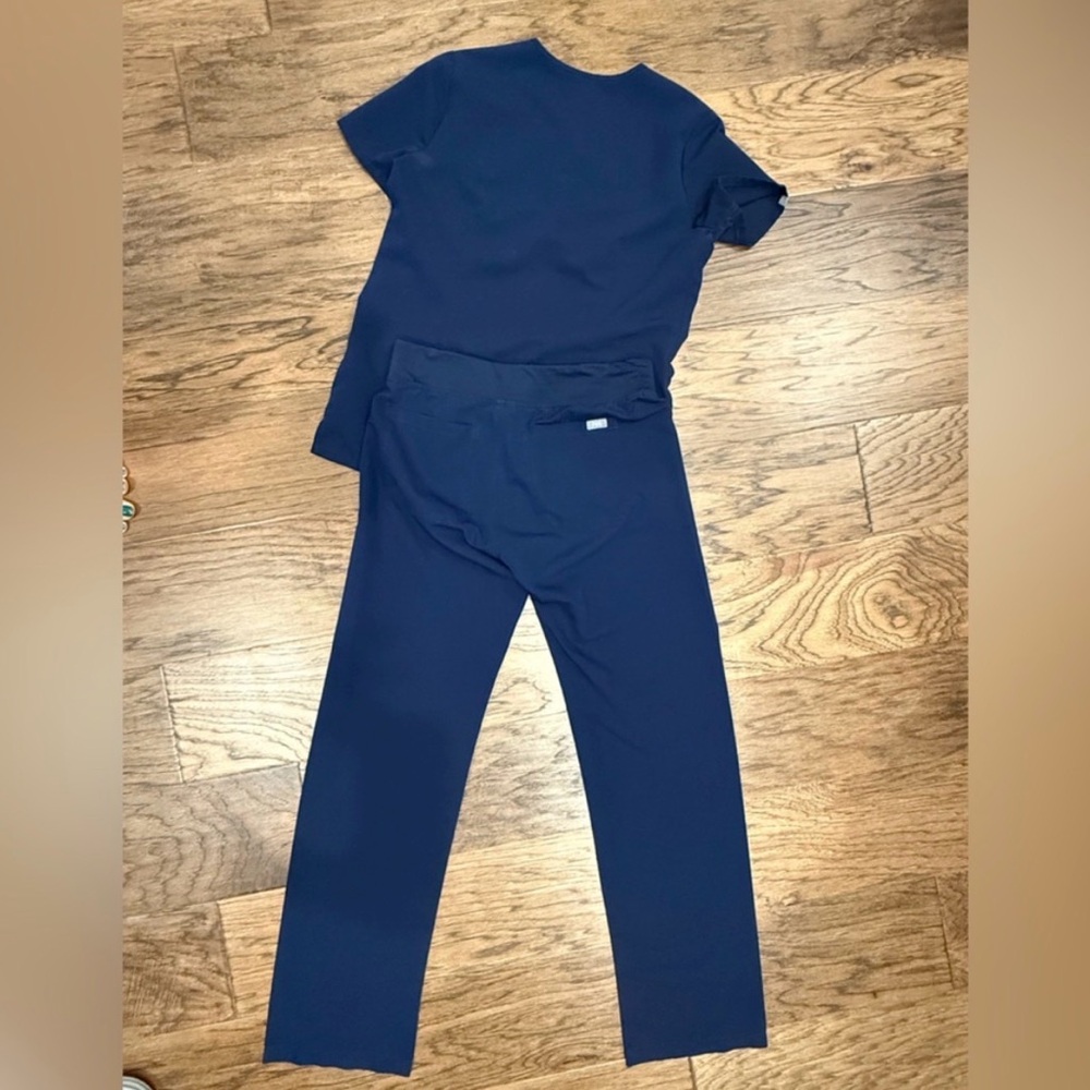 Figs Navy XS top & Livingston bottoms